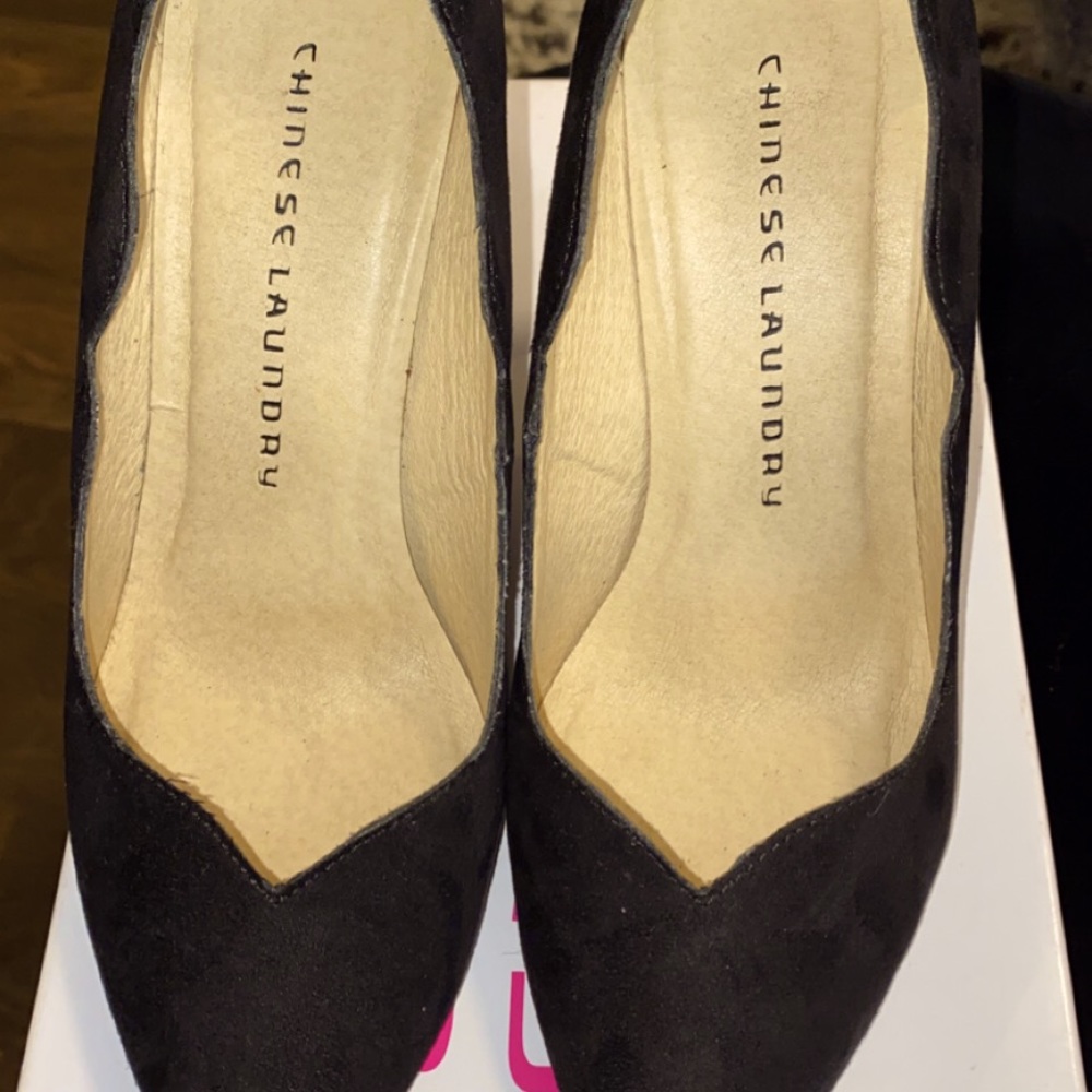 Chinese laundry black suede heel